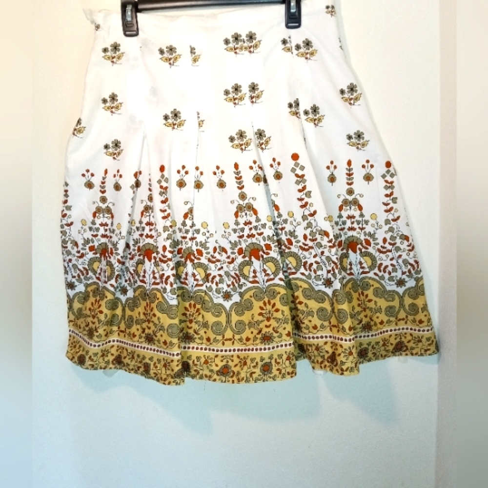 NWOT CONNECTION 18 PLEATED SKIRT SIZE L